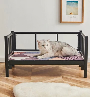 Cama elevada portátil para mascotas con marco de acero plegable y confort al aire libre transpirable