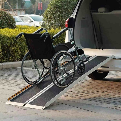 Capacidad de carga de 600 libras Rampa de silla de ruedas de aleación de aluminio para una mayor accesibilidad
