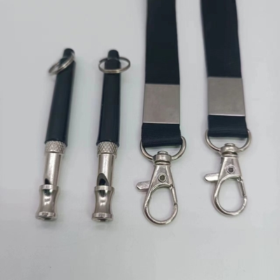 Buscando un silbato para dejar de ladrar Mira el diseño del soporte de pluma negro