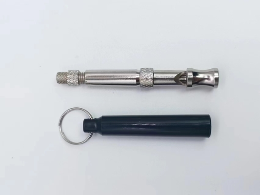 Silbato de entrenamiento de perros de metal ultrasónico con cordón aceptable para sus necesidades OEM ODM