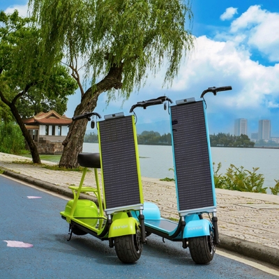 Scooter de equilibrio eléctrico solar para desplazamientos