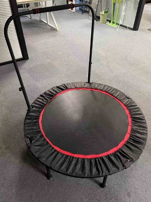 Trampolín de rebote al aire libre con carga por electroforesis