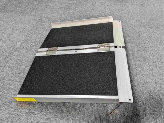 Rampa de silla de ruedas ligera Rampa de aluminio antideslizante para el hogar Capacidad de carga de 600 libras