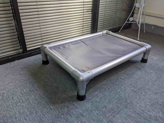 Cama de perro de aluminio personalizado impermeable para perros grandes fácil de lavar Cama de mascotas de lujo