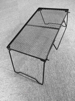 Cama de perro portátil de metal elevado de malla transpirable cama de lujo para mascotas con diseño plegable