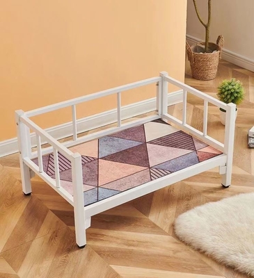 Cama de mascotas elevada de metal a prueba de humedad para perros y gatos de lujo Diseño sostenible