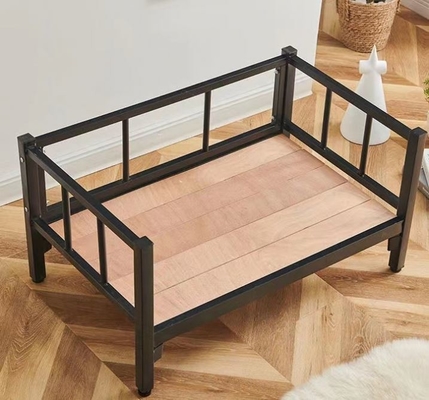 Cama de mascotas elevada de metal a prueba de humedad para perros y gatos de lujo Diseño sostenible