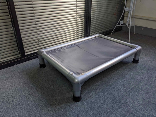 Mercado de EE.UU. Cuadro de aluminio cama de mascotas elevada espesor de 3 mm personalizado para razas grandes