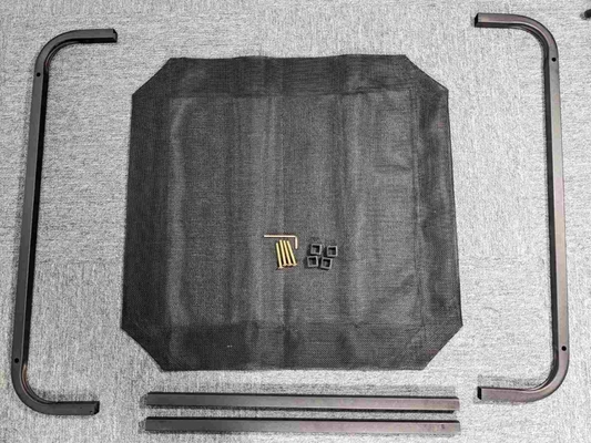 Cama para perros elevada recubierta de polvo con diseño transpirable y material impermeable