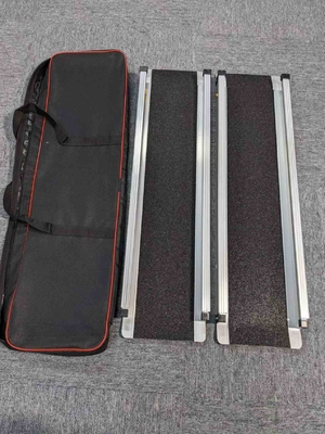 Cantidades de carga de una rampa portátil de aluminio de 20 GP para sillas de ruedas y escaleras para perros