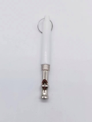 8cm*0.8cm Tamaño pequeño Perro silbato de mascotas Material de PC de metal para una comunicación efectiva